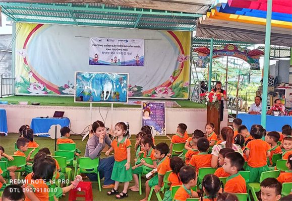 Bàn giao 5 hệ thống lọc nước uống cho các trường học tại Quế Sơn, Quảng Nam